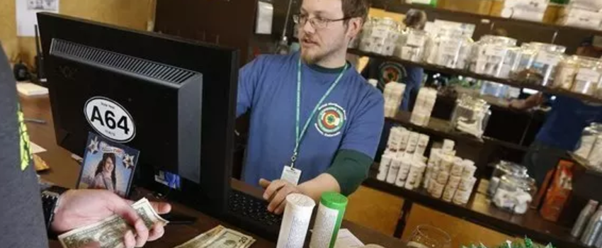 Selling_Marijuana