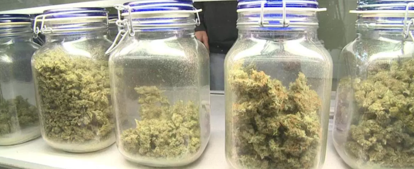 Selling_Marijuana