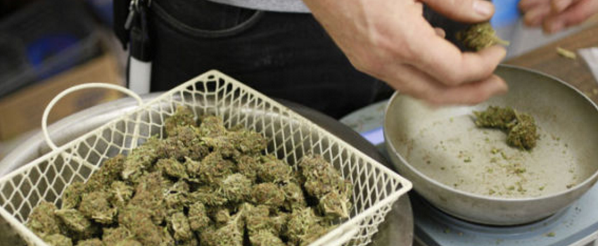 Selling_Marijuana